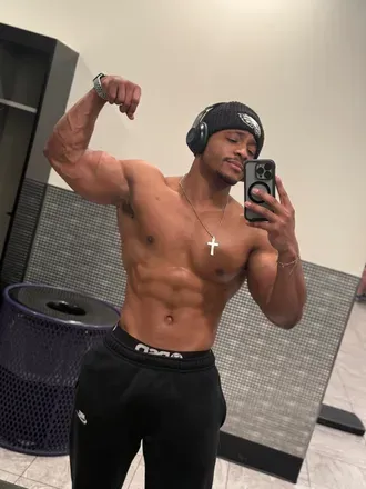 OnlyFans cuenta c-fitt header 2
