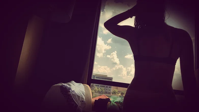 OnlyFans cuenta hollaatme420 header 2