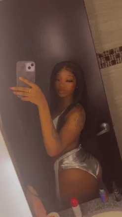 OnlyFans cuenta misshotgirrl header 2