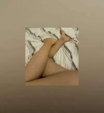 OnlyFans cuenta bade.private header 2