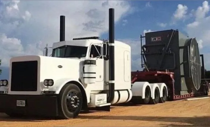 OnlyFans cuenta truckerchick_01 header 2