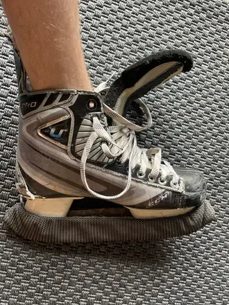 OnlyFans account  hockeyfeet8 header 2
