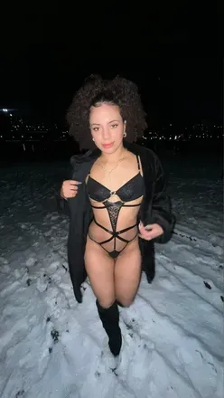 OnlyFans of ihillaryog