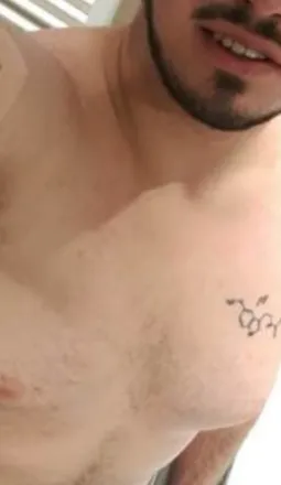 OnlyFans cuenta aaron_act header 2