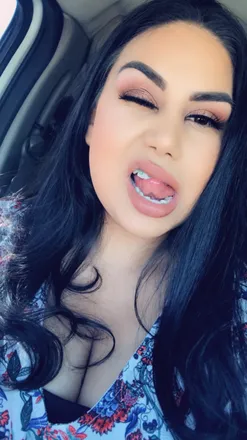 OnlyFans cuenta misspiggytippytoe header 2