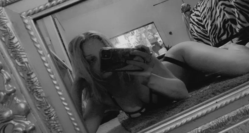 OnlyFans cuenta cinnamon.spice1 header 2