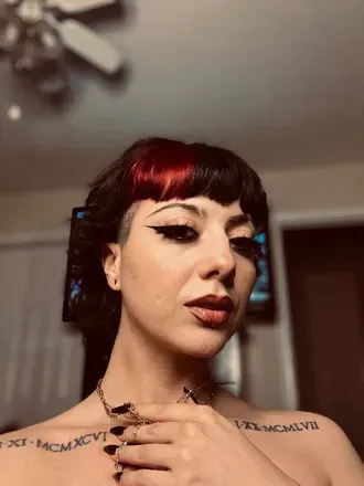 OnlyFans cuenta v.rtualsynn avatar 1