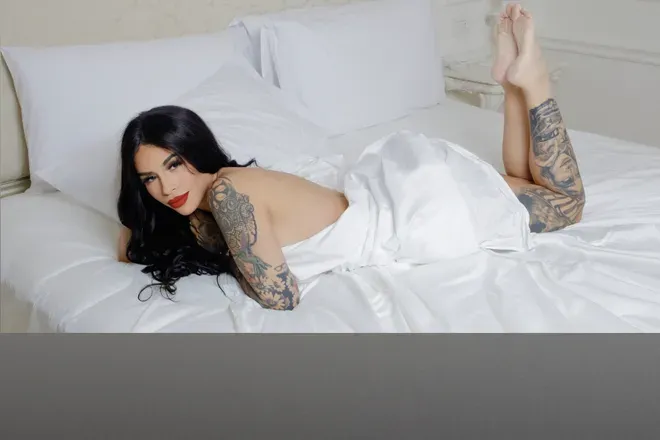 OnlyFans cuenta maggiesuarez header 2