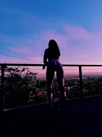 OnlyFans cuenta ellajohansen header 2