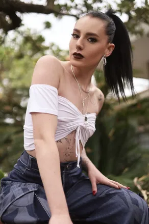 OnlyFans cuenta therubyred header 2