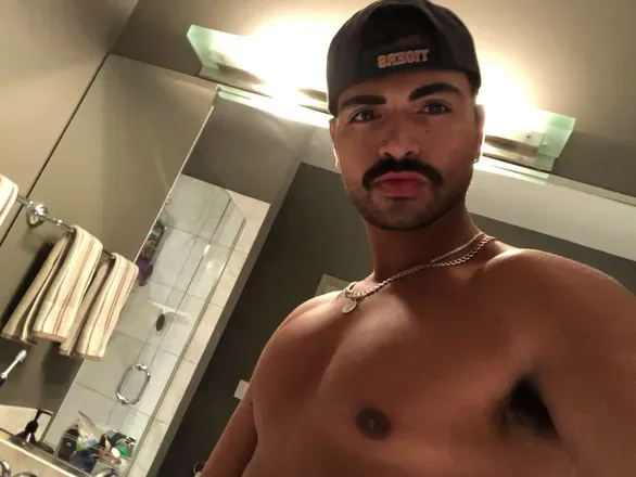 OnlyFans account  thisisarjay avatar 1