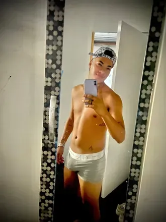 OnlyFans cuenta jannickriofrio avatar 1