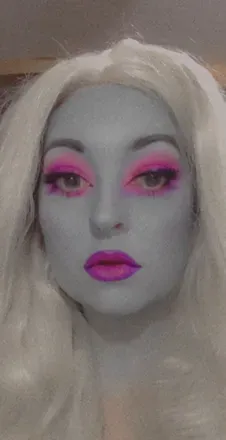 OnlyFans account  prettyweird13 avatar 1