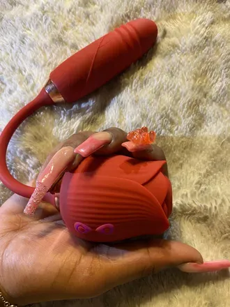OnlyFans cuenta rosyvelvet header 2