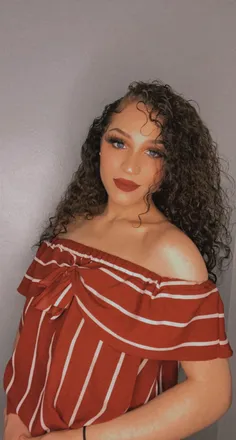 OnlyFans cuenta crowned_curlzx header 2