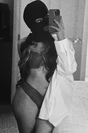 OnlyFans cuenta rhea411 avatar 1