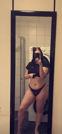 OnlyFans cuenta petrunella123 avatar 1