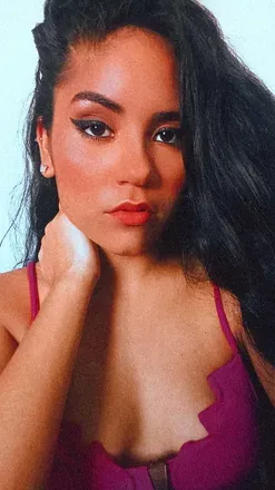 OnlyFans cuenta brunaahmikaelly avatar 1