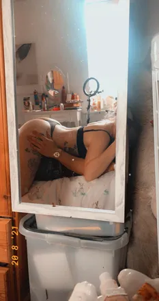 OnlyFans cuenta chxarlotte98 header 2