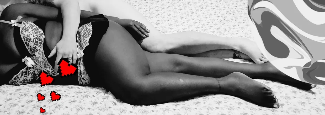 OnlyFans account  ebonyonivoryxxx header 2