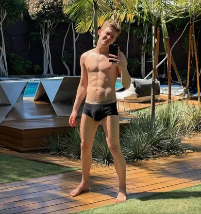 OnlyFans cuenta reinayboy header 2