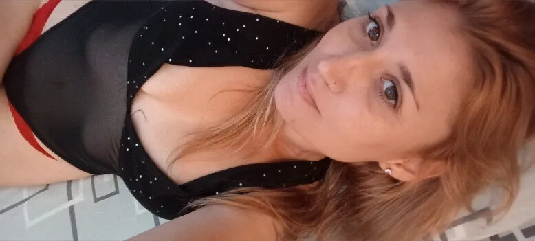 OnlyFans cuenta lucyvxz header 2