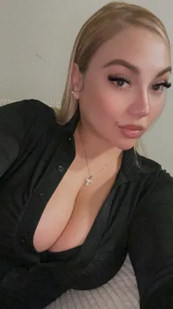 OnlyFans cuenta leelovetl77 header 2
