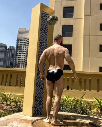 OnlyFans cuenta u229824393 header 2