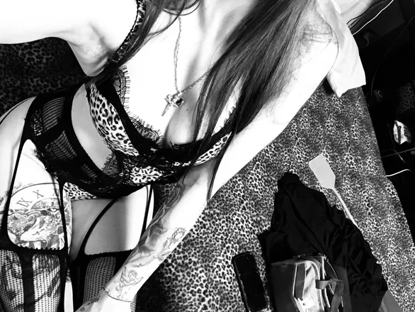 OnlyFans cuenta sexymiry1 header 2