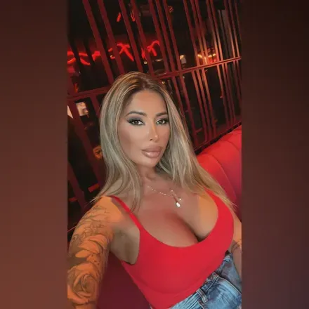 OnlyFans cuenta iulia8778 header 2