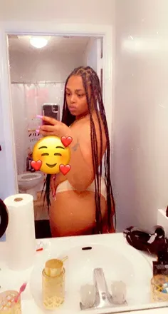 OnlyFans cuenta tinasnowwwww avatar 1