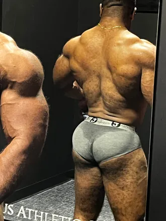 OnlyFans cuenta flexxmuclbutt header 2
