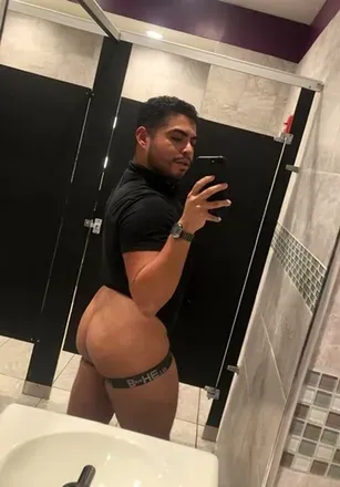 OnlyFans account  gian_ avatar 1
