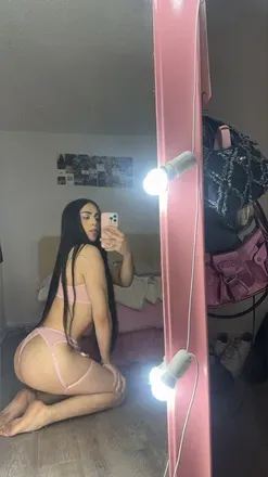 OnlyFans cuenta iamluci420 header 2