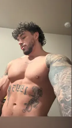 OnlyFans account  raphaelsplayground2 avatar 1