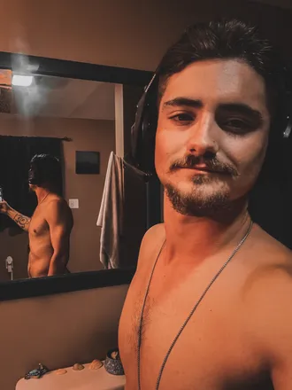 OnlyFans cuenta playboy-blue header 2