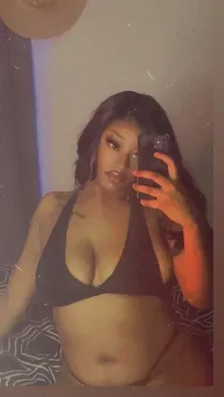 OnlyFans cuenta moan4monaee avatar 1
