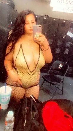 OnlyFans cuenta hunnypi header 2