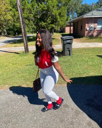 OnlyFans cuenta thicktyt20 header 2