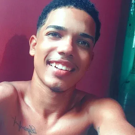 OnlyFans cuenta robertt_01 avatar 1