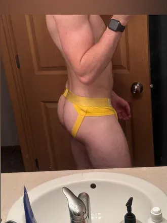 OnlyFans account  collegeguyec header 2