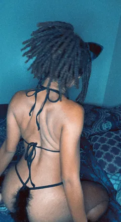 OnlyFans cuenta honeycee_11 header 2