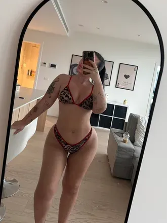 OnlyFans account  chlofanss avatar 1