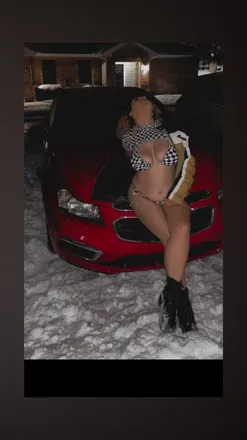 OnlyFans account  sun.kissed.marie avatar 1
