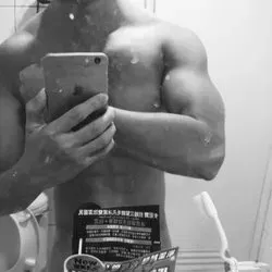 OnlyFans cuenta hornyethanchen avatar 1