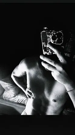OnlyFans account  thatguy1909 avatar 1