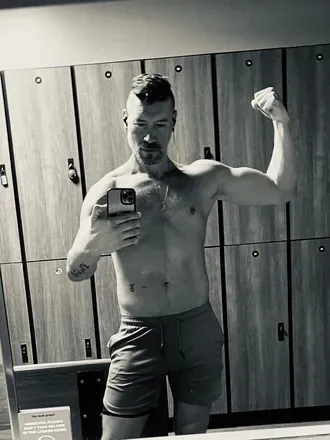 OnlyFans cuenta ready_4_it avatar 1