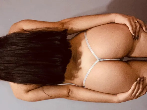 OnlyFans cuenta isadoraxx header 2
