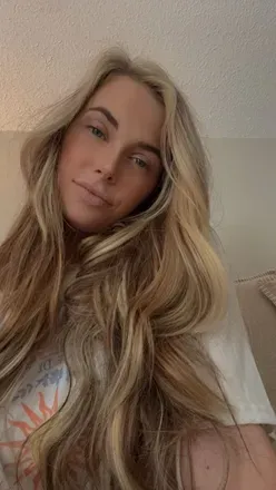 OnlyFans account  allthingschrissy avatar 1