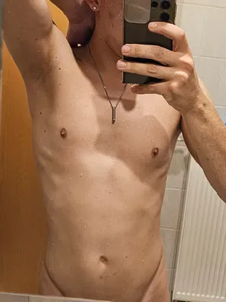 OnlyFans account  wh1t3st4r avatar 1